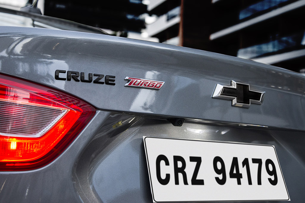 Chevrolet Cruze Black Bow Tie – 2019 Chevrolet Cruze Black Bow Tie – 2019