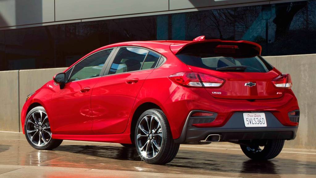 chevrolet_cruze_hatch_rs_8 A versão RS começou a ser vendida nos EUA em 2019, mantendo o motor 1.4 turbo de 153 cv