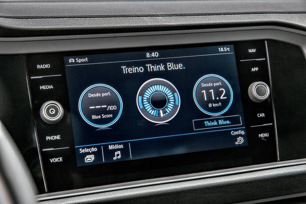 Volkswagen Jetta 1.4 TSI R-Line (6) Volkswagen Jetta 1.4 TSI R-Line (6)