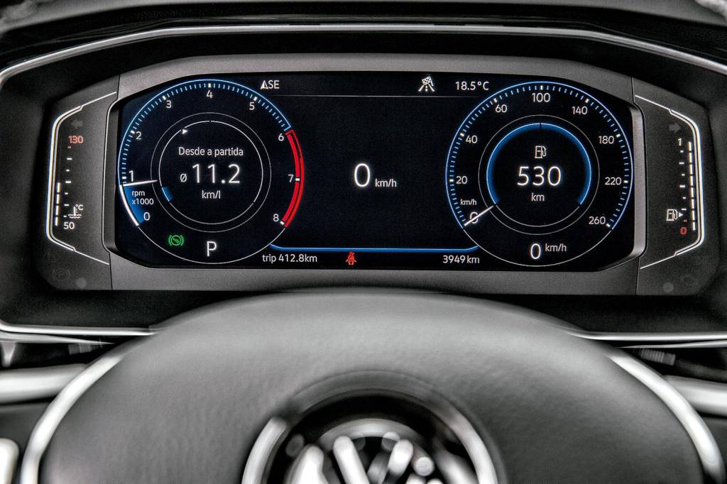 Volkswagen Jetta 1.4 TSI R-Line (7) Volkswagen Jetta 1.4 TSI R-Line (7)