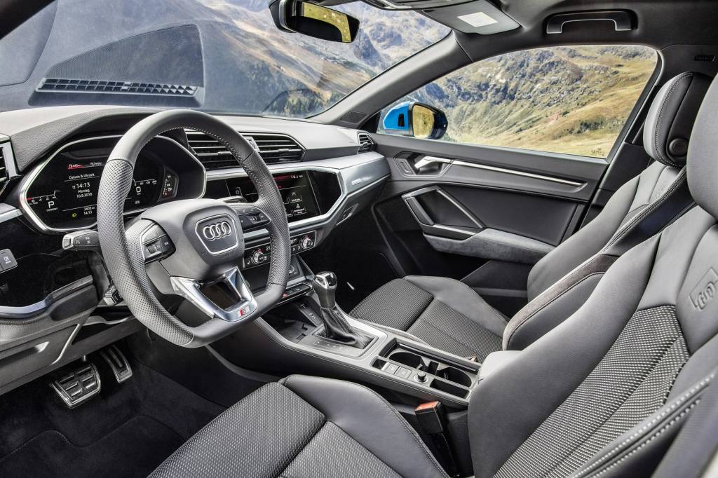Audi-Q3_Turbo-Blue_013.jpg Audi-Q3_Turbo-Blue_013.jpg