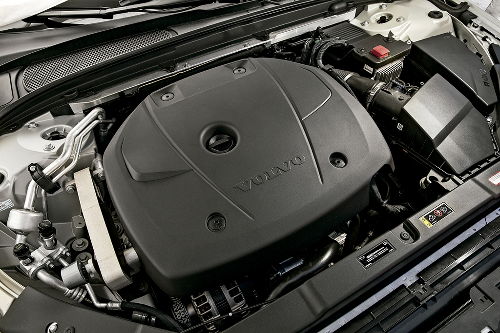 Volvo V60 T5 Momentum Volvo V60 T5 Momentum