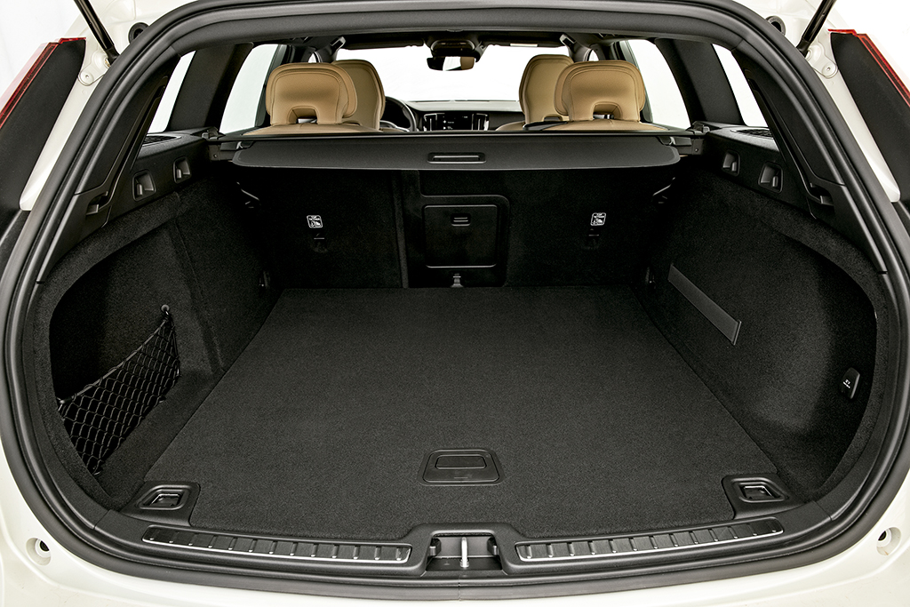 Volvo V60 T5 Momentum Volvo V60 T5 Momentum