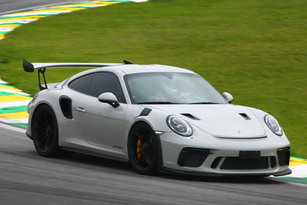 Impressões: Porsche 911 GT3 RS, quando os pilotos vão ao shopping