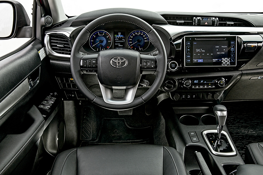 Toyota Hilux SRV 2.8 Diesel 4×4 Toyota Hilux SRV 2.8 Diesel 4×4