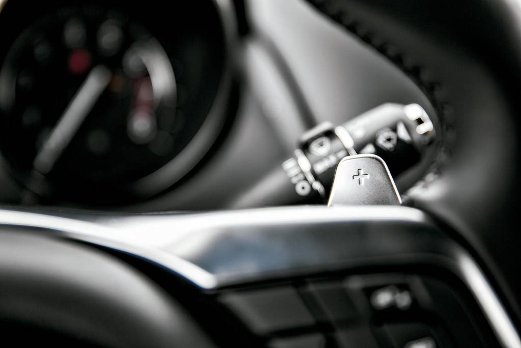 comparativo jaguar f-type 2.0 p300 ford mustang gt (5) comparativo jaguar f-type 2.0 p300 ford mustang gt (5)
