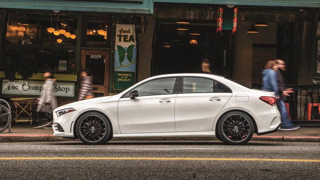 mercedes classe a sedan (5) mercedes classe a sedan (5)
