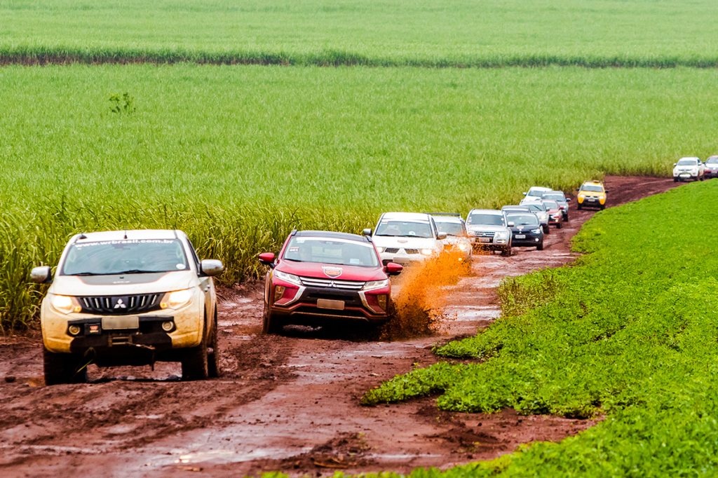 Carros do Mitsubishi Experience 4×4 Carros do Mitsubishi Experience 4×4