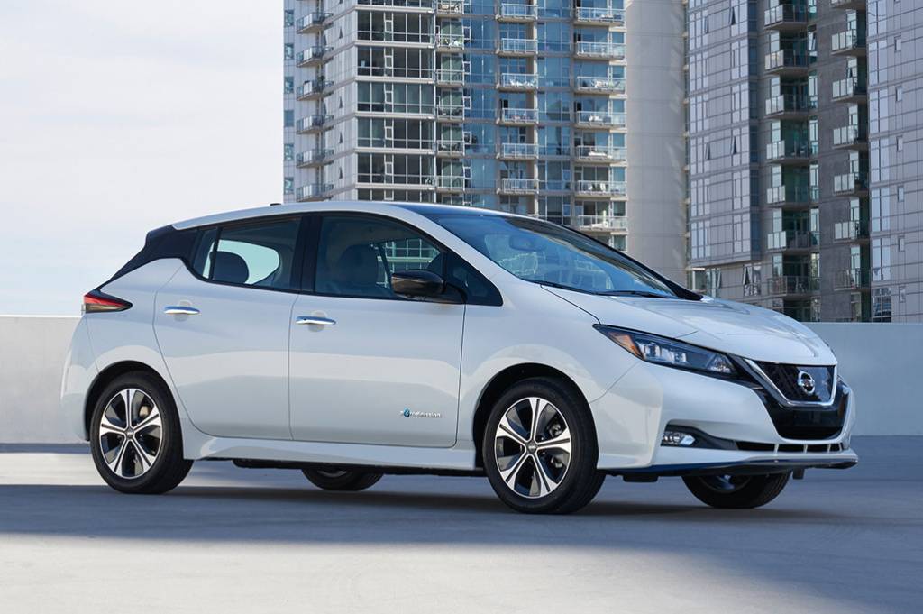 nissan leaf e+ (1) Elétrico é chato? Nissan Leaf ganha versão com mais potência e autonomia