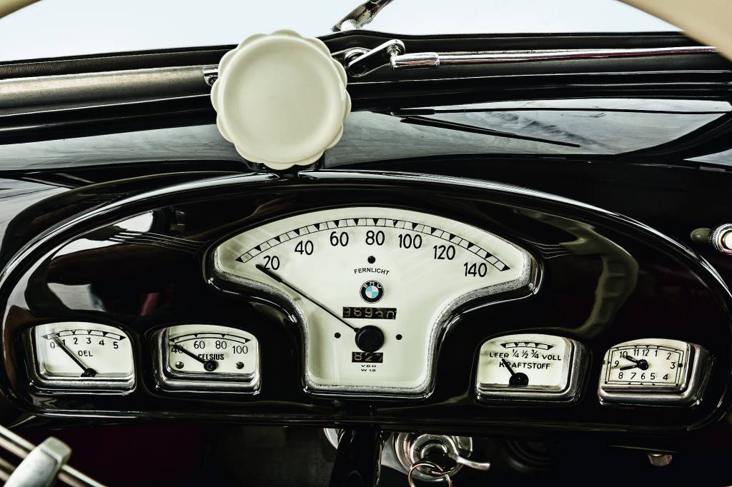 Automóvel 327, da BMW, 1938. Automóvel 327, da BMW, 1938.