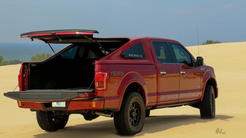 aerox-fastback-truck-bed-cap-1 (2) aerox-fastback-truck-bed-cap-1 (2)