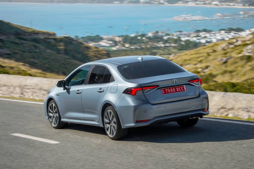Toyota-Corolla_Sedan_EU-Version-2019-1600-1a Toyota-Corolla_Sedan_EU-Version-2019-1600-1a