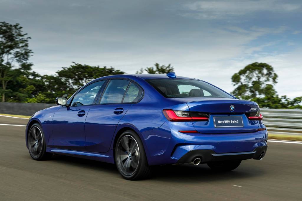 BMW 330i-46 BMW 330i-46