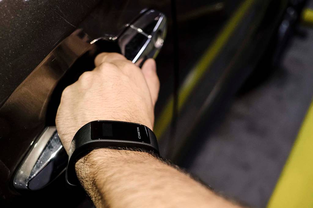 Key Band Chave Inteligente Hyundai Creta Exclusivo: é assim que se abre a porta do Hyundai Creta com um relógio