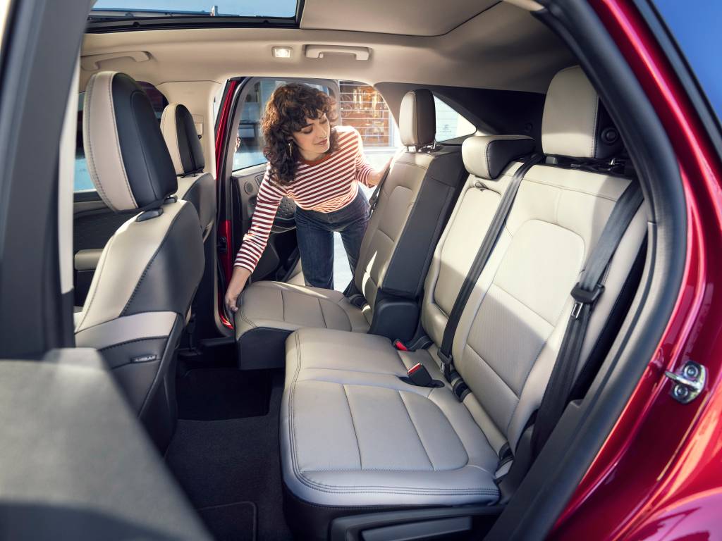 20_FRD_ESP_45925 Ford Escape 2020