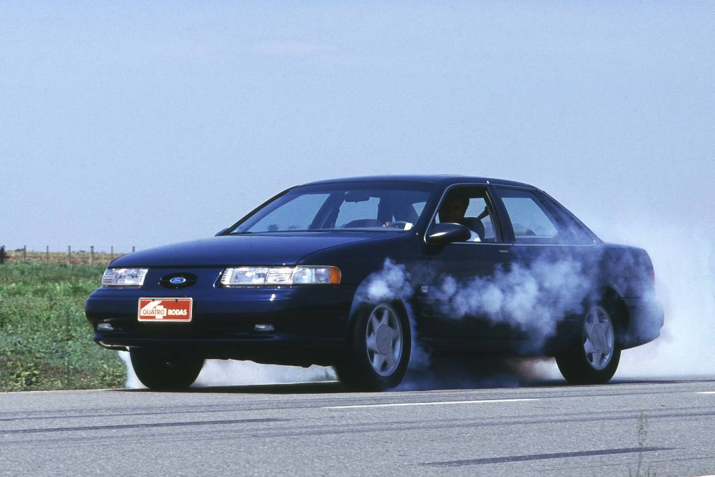 Ford Taurus SHO (1) Ford Taurus SHO (1)