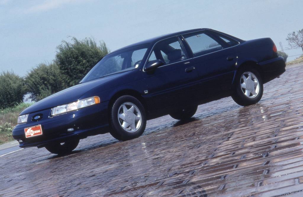 Ford Taurus SHO (6) Ford Taurus SHO (6)
