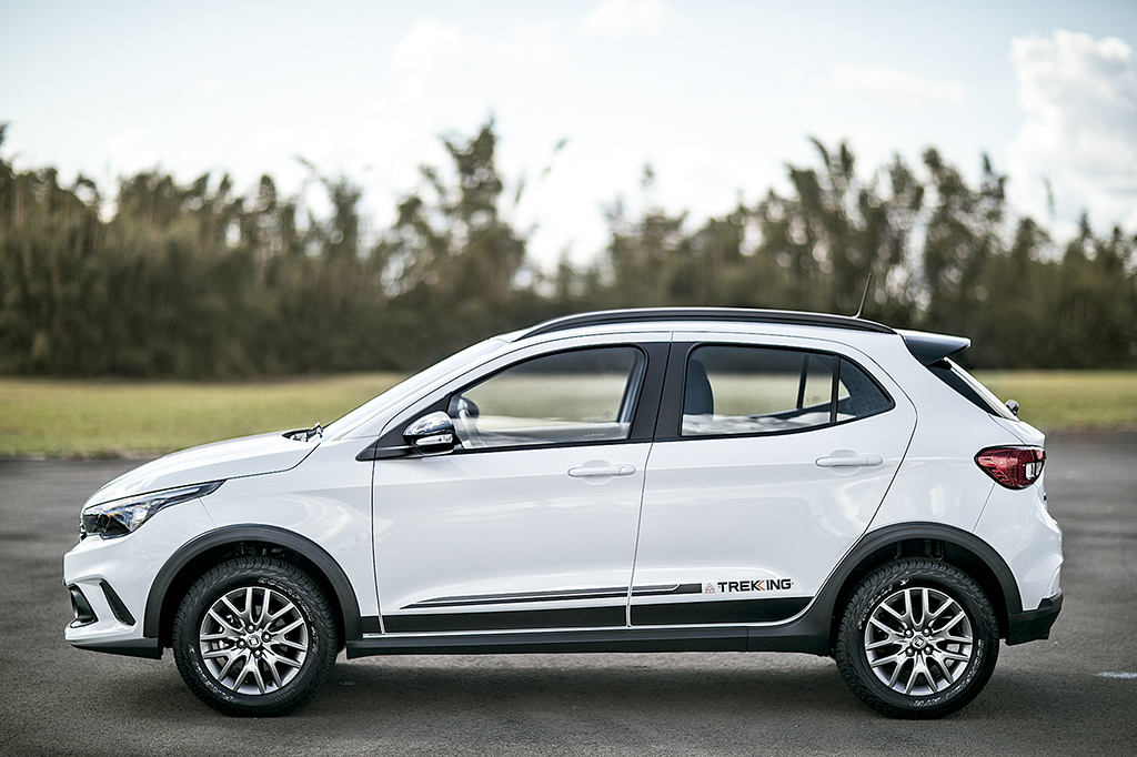 Comparativo: Fiat Argo Trekking, Ford Ka Freestyle e Toyota Yaris X-Way Comparativo: Fiat Argo Trekking, Ford Ka Freestyle e Toyota Yaris X-Way