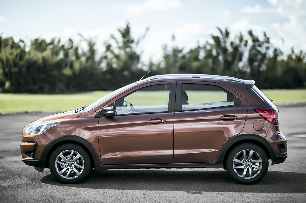 Comparativo: Fiat Argo Trekking, Ford Ka Freestyle e Toyota Yaris X-Way Comparativo: Fiat Argo Trekking, Ford Ka Freestyle e Toyota Yaris X-Way