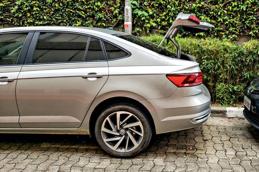 Longa VW Virtus porta malas 2 Longa VW Virtus porta malas 2