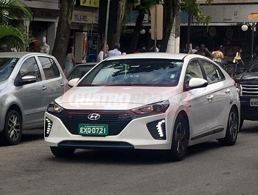 Hyundai Ioniq (2) Hyundai Ioniq (2)