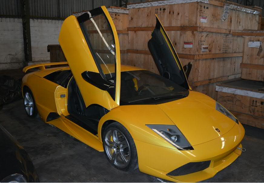 Lamborghini Murcielago 2008 leilão (4) Lamborghini Murcielago 2008 leilão (4)