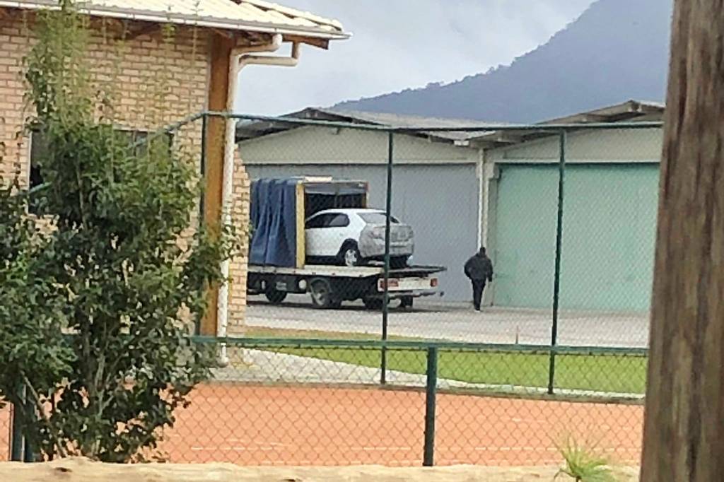 Flagra: Renault Logan Stepway mostra quase tudo perto do lançamento