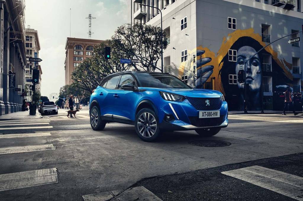 Ainda longe do Brasil, novo Peugeot 2008 é um 208 cheio de músculos