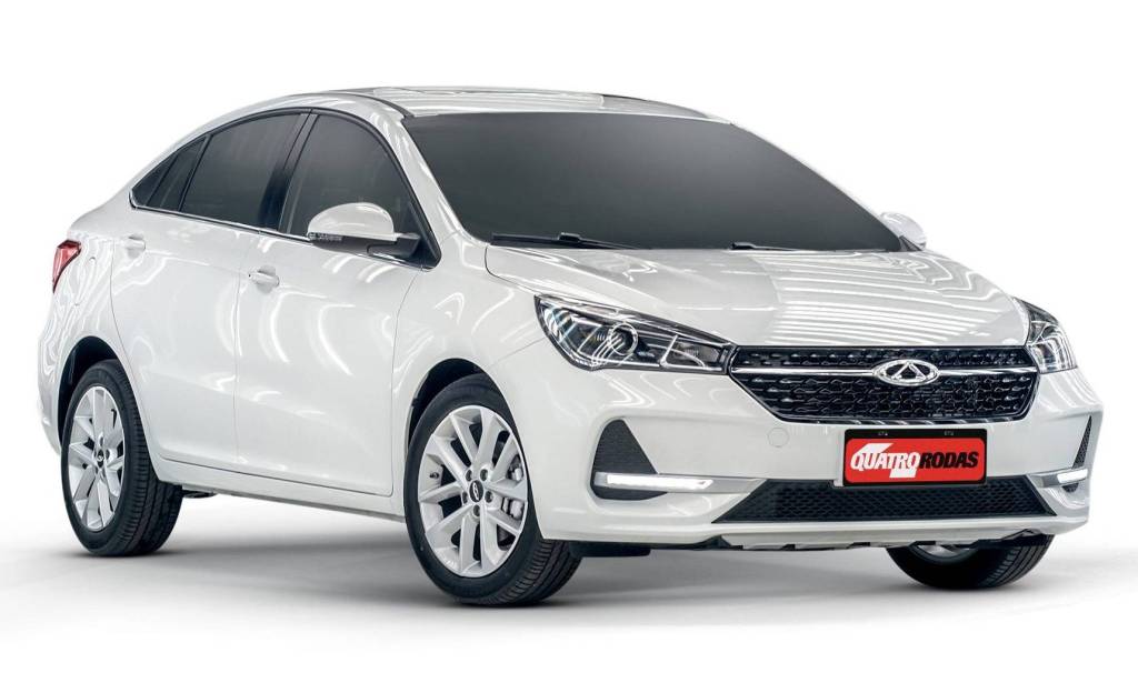 Caoa Chery Arrizo 5 RXT (1).jpg Chery Arrizo 5 RXT branco visto 3/4 de frente
