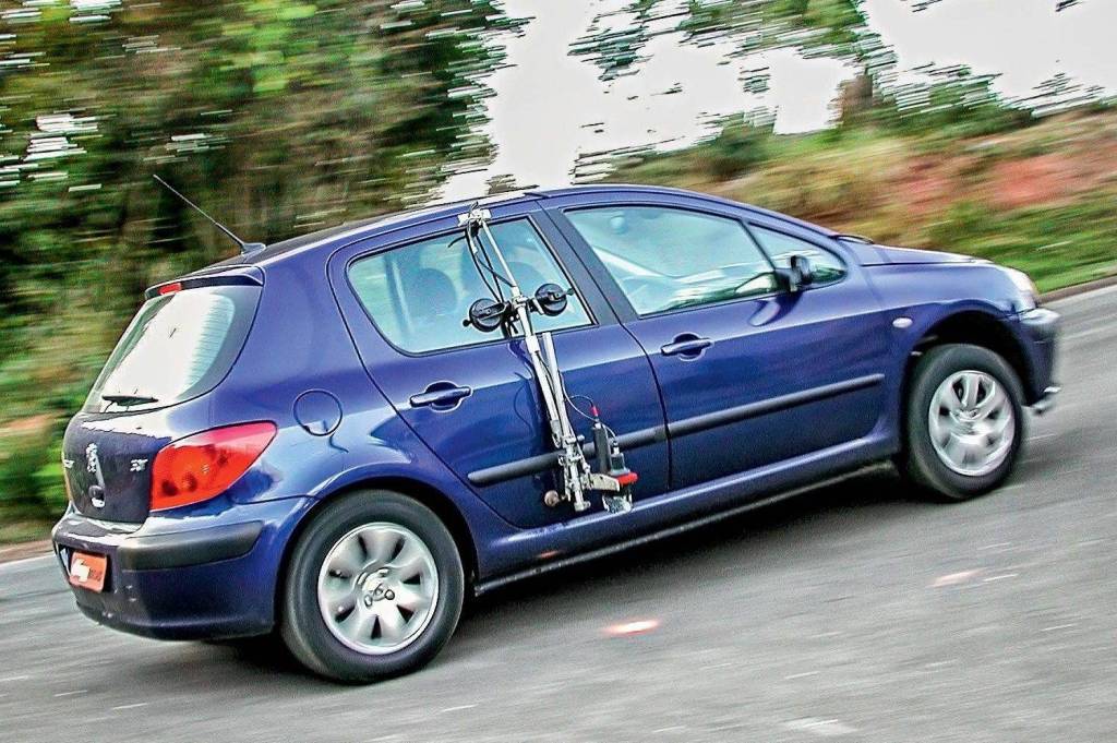 Correio Técnico: assistente de partida em rampa funciona em carro manual?