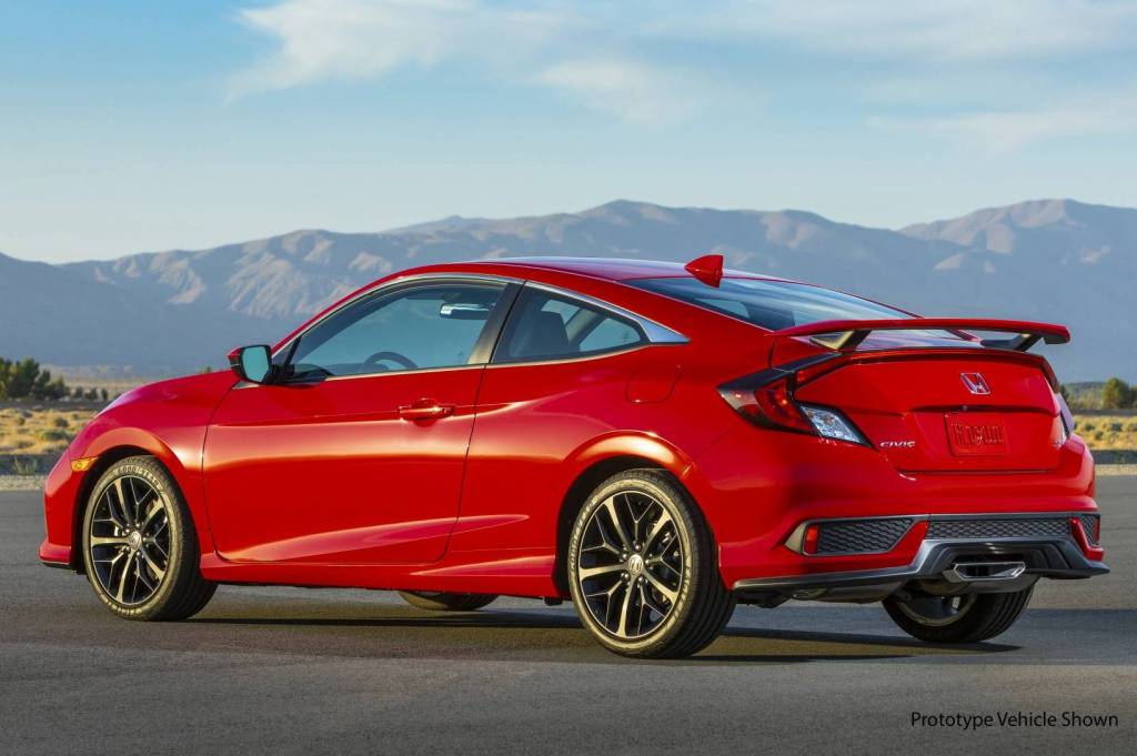 Honda Civic Si Novo Honda Civic Si tem câmbio mais curto e simula ronco de motor