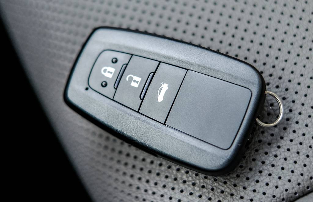 Corolla Altis Premium Hybrid 40 chave presencial