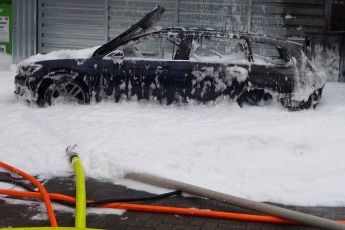 Volkswagen Passat Variant Incêndio Posto Volkswagen Passat Variant Incêndio Posto