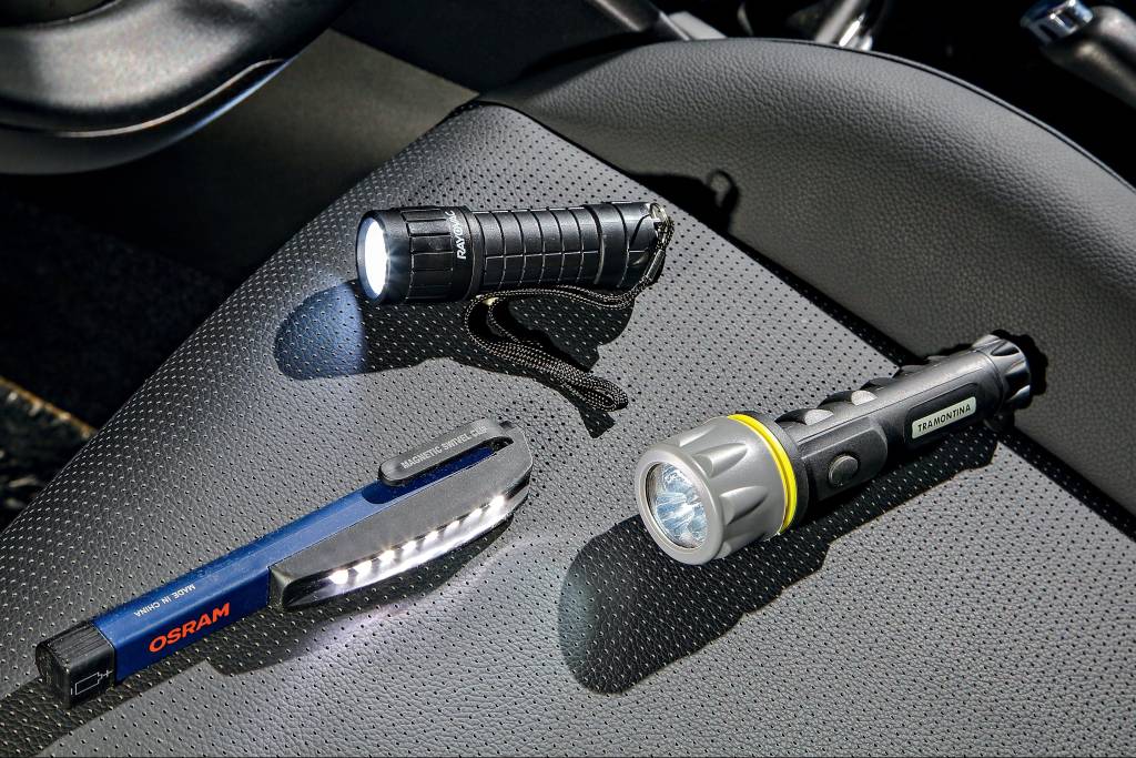 Teste do especialista: qual lanterna ilumina melhor o carro à noite?