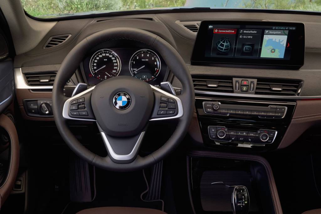 bmw-x1-painel-fechado bmw-x1-painel-fechado