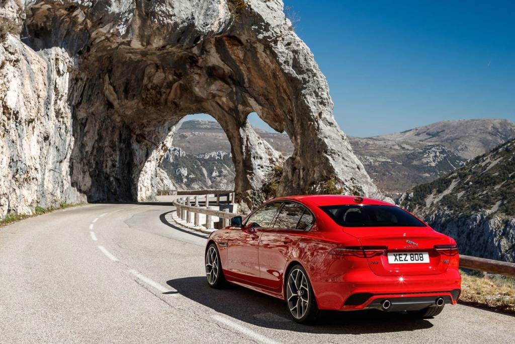 Jaguar-XE-2020-1280-2c Jaguar-XE-2020-1280-2c