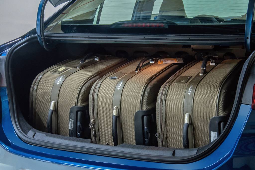 Novo Onix Plus Premier (7) Impressões: Chevrolet Onix Plus sacrifica detalhes para lacrar no conjunto