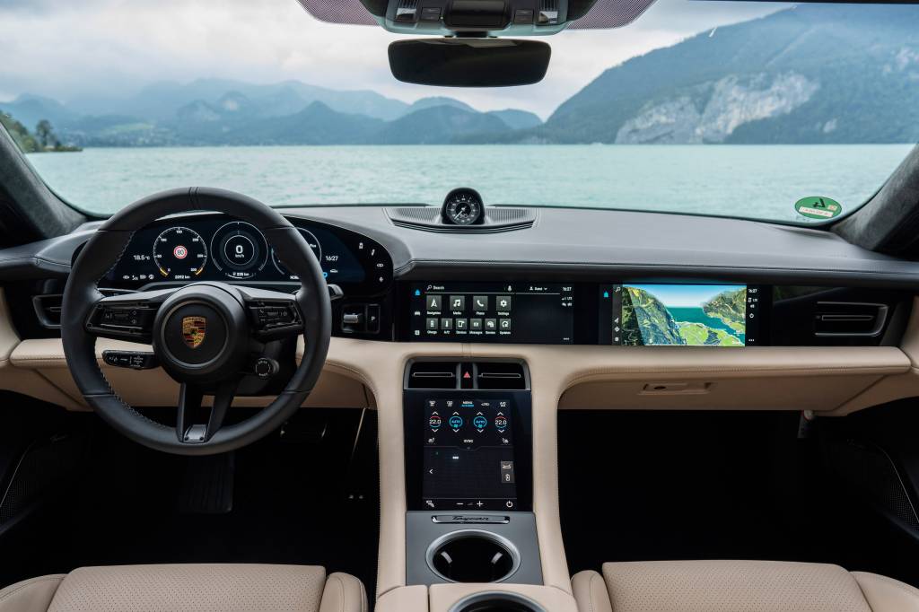 Porsche Taycan 4 Porsche Taycan 4