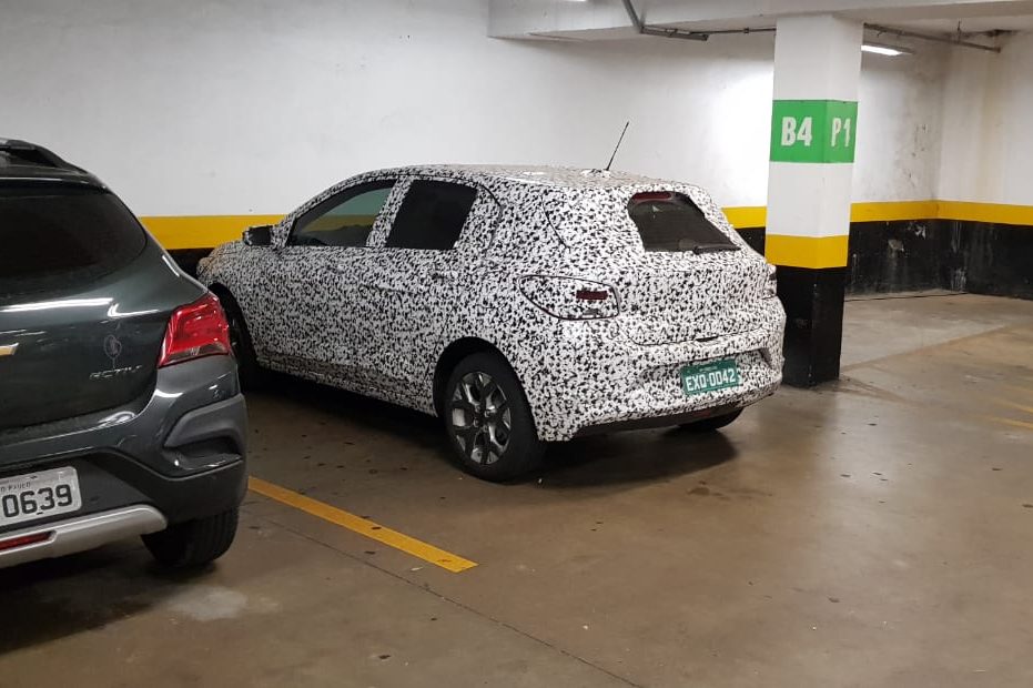 Flagra Chevrolet Onix hatch Flagra Chevrolet Onix hatch
