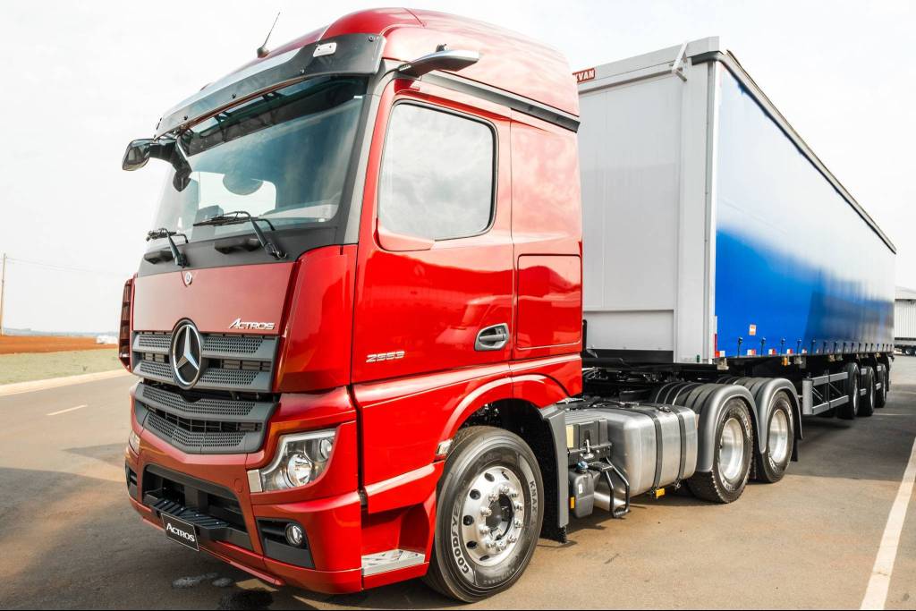 Impressões: como é andar num caminhão de R$ 700.000 que não tem retrovisor