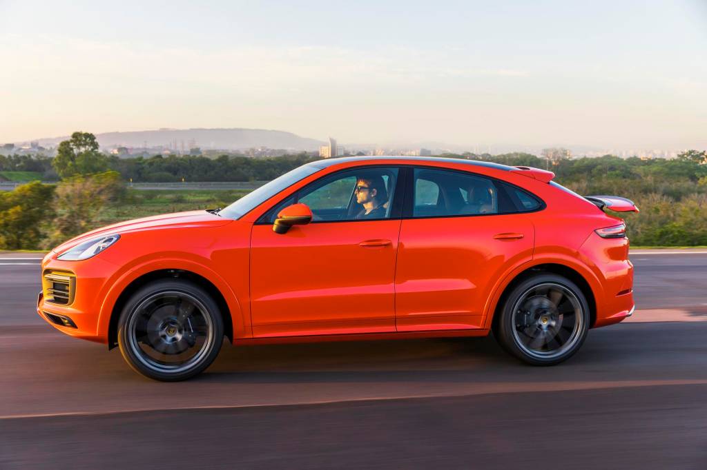 Porsche Cayenne Coupe V6 (4) Porsche Cayenne Coupe V6 (4)