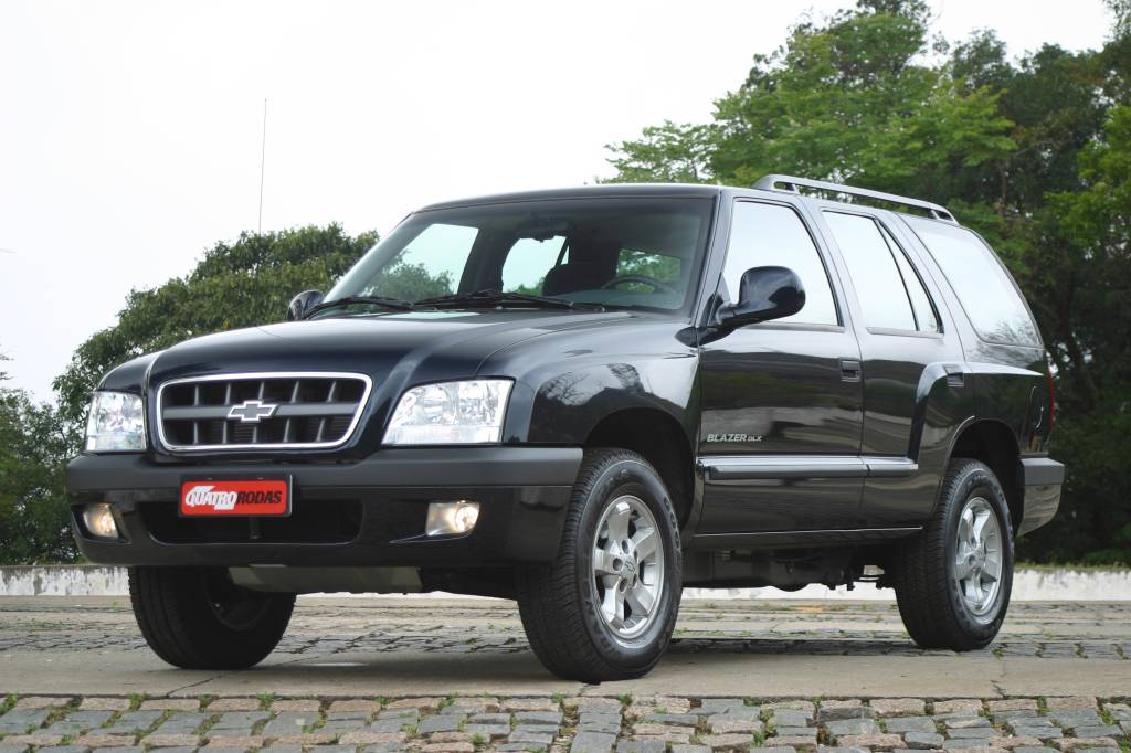 Blazer, utilitário da Chevrolet testado para a revista Quatro Rodas. Blazer, utilitário da Chevrolet testado para a revista Quatro Rodas.