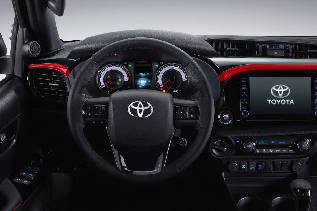toyota_hilux_GR_ Sport_10 toyota_hilux_GR_ Sport_10