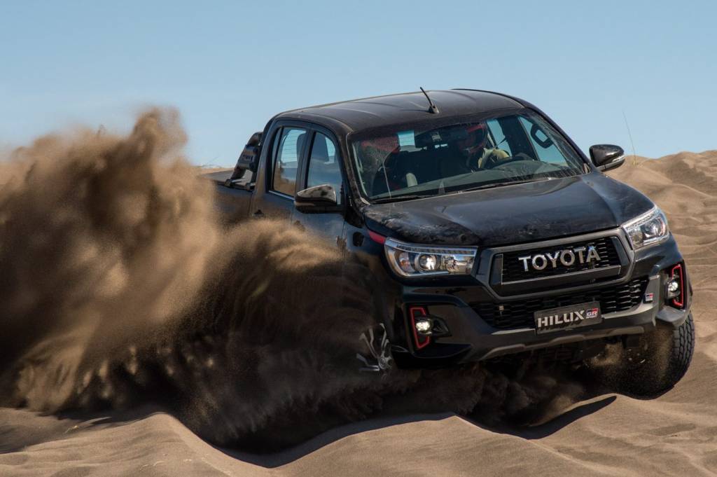toyota_hilux_GR_ Sport_2 toyota_hilux_GR_ Sport_2