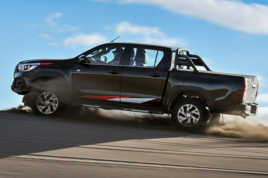 toyota_hilux_GR_ Sport_3 toyota_hilux_GR_ Sport_3