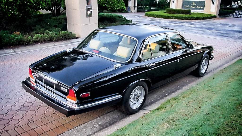 Jaguar XJ Jaguar XJ