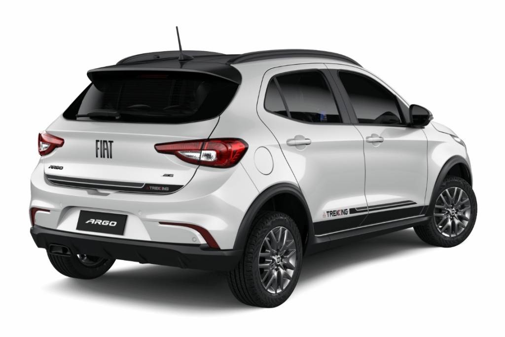 Fiat Argo Trekking 1.8 at 2 Fiat Argo Trekking 1.8 at 2