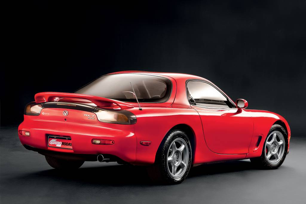 mazda rx-7 Clássicos: Mazda RX-7 arrancava suspiros dos japoneses nos anos 90