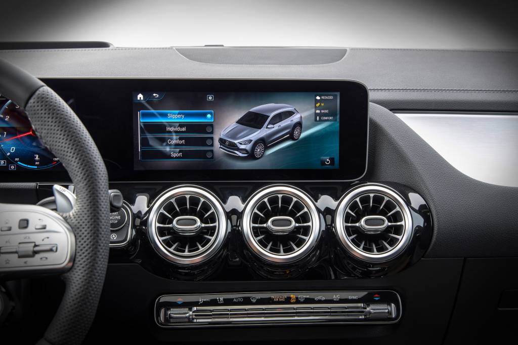 Mercedes GLA 2020 (6) Mercedes GLA 2020 (6)