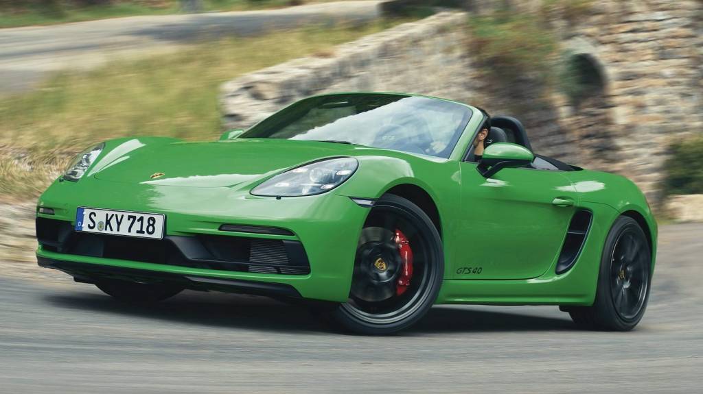 Nova versão do Porsche 718 resgata motor seis-cilindros com quase 400 cv